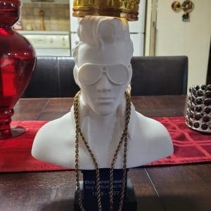 Home 10 Elvis Presley statuette