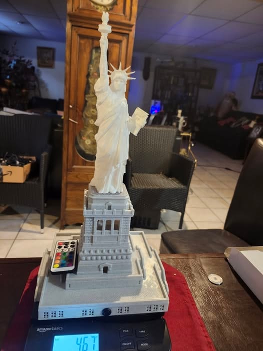 Illuminated Statue of Liberty 1 Illuminated Statue of Liberty