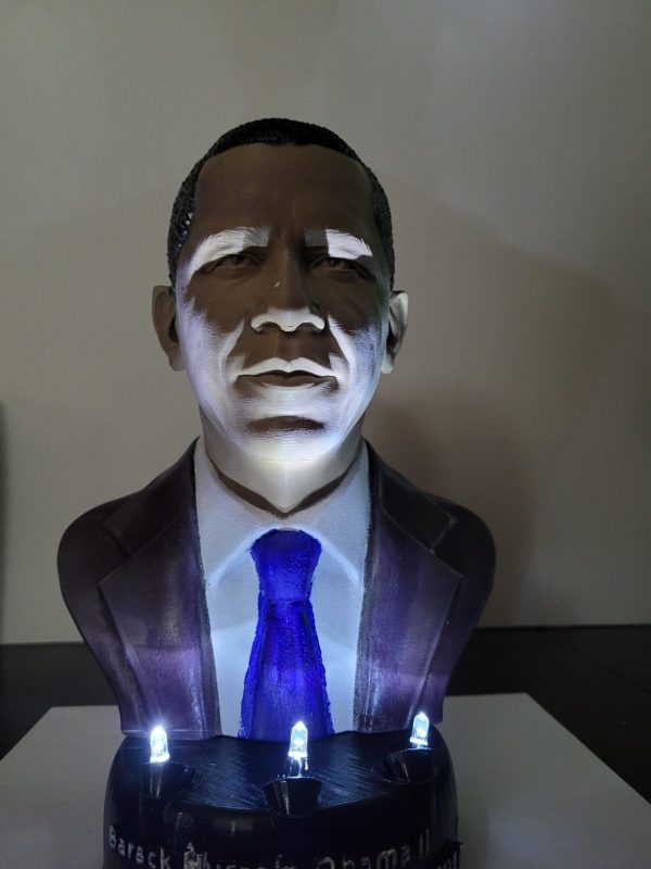 Barack Obama lamp statuette